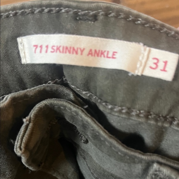 Levi Strauss 711 Skinny Ankle Jeans Camo Print Women's Size 31 - Picture 2 of 4